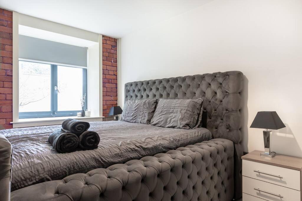 2 Bed Apartment With Pool Table Bradford  Ngoại thất bức ảnh
