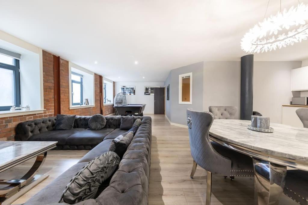 2 Bed Apartment With Pool Table Bradford  Ngoại thất bức ảnh