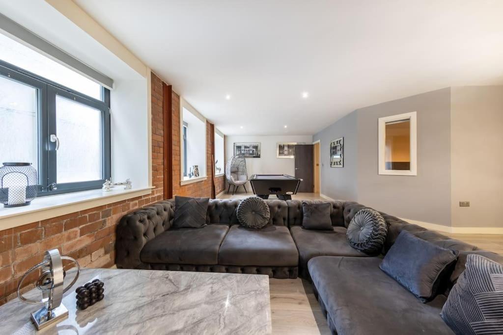2 Bed Apartment With Pool Table Bradford  Ngoại thất bức ảnh